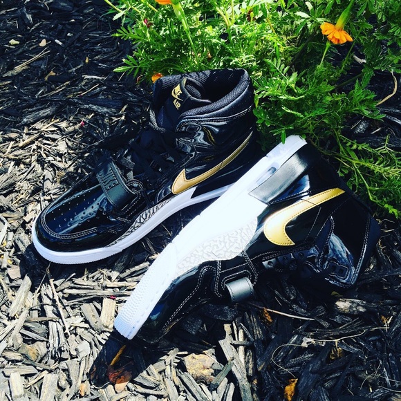 JORDAN LEGACY 312 “METALLIC GOLD” - Picture 7 of 8